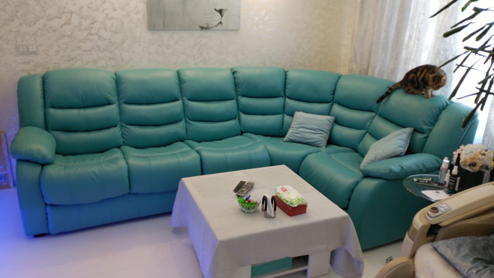 Перетяжка дивана на дому. Семиозерье